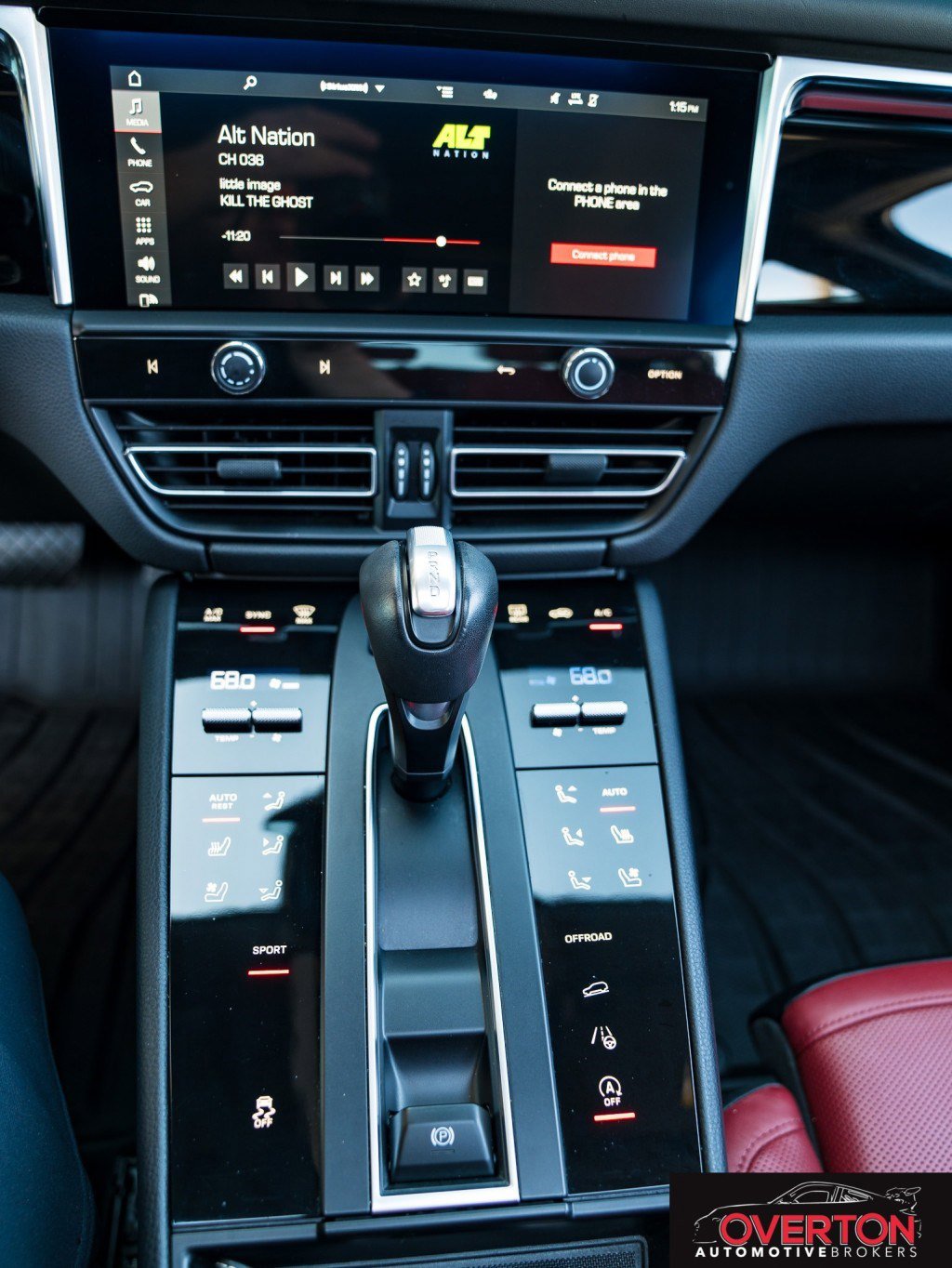 Used 2023 Porsche Macan image 16