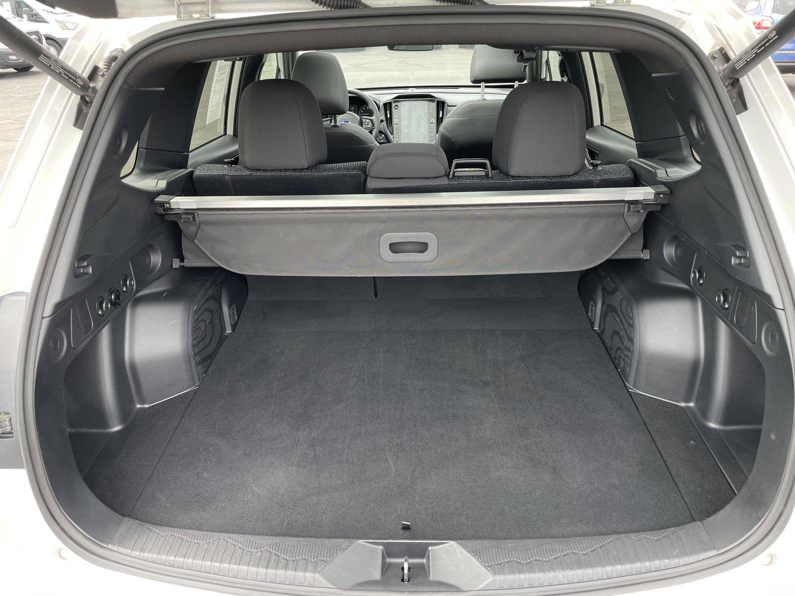 Used 2025 Subaru Forester Premium AWD/4WD image 32