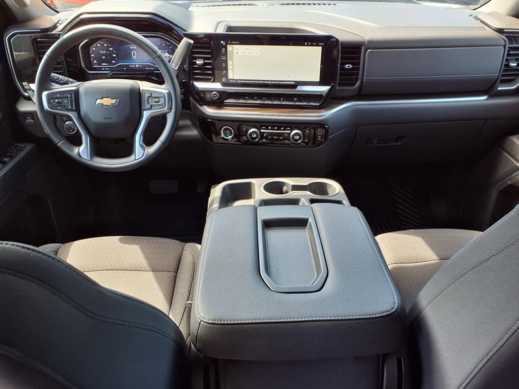 Used 2024 Chevrolet Silverado 1500 LT image 8