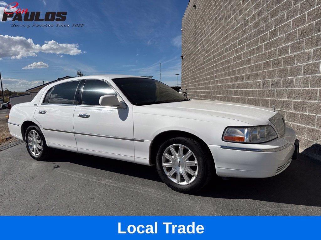 Used 2011 Lincoln Town Car Signature Limited