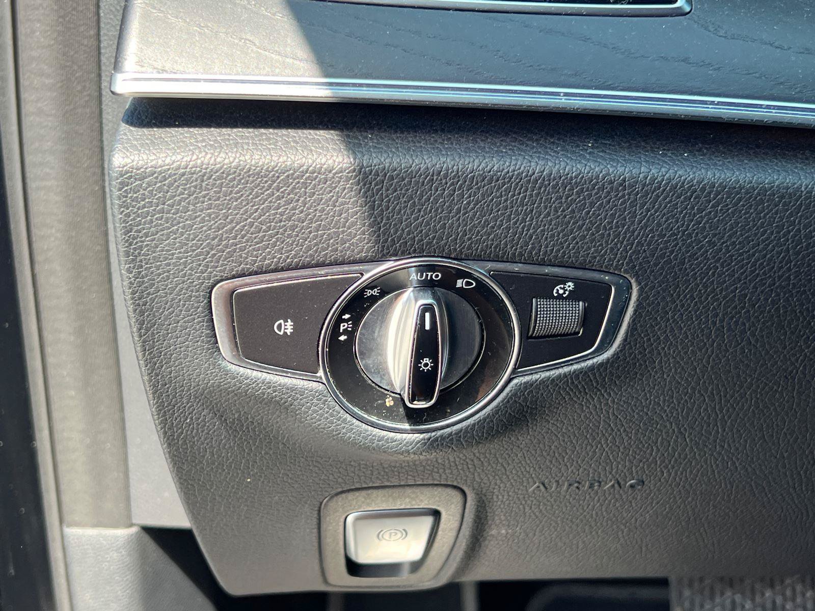 Used 2020 Mercedes-Benz E 350 Sedan image 28