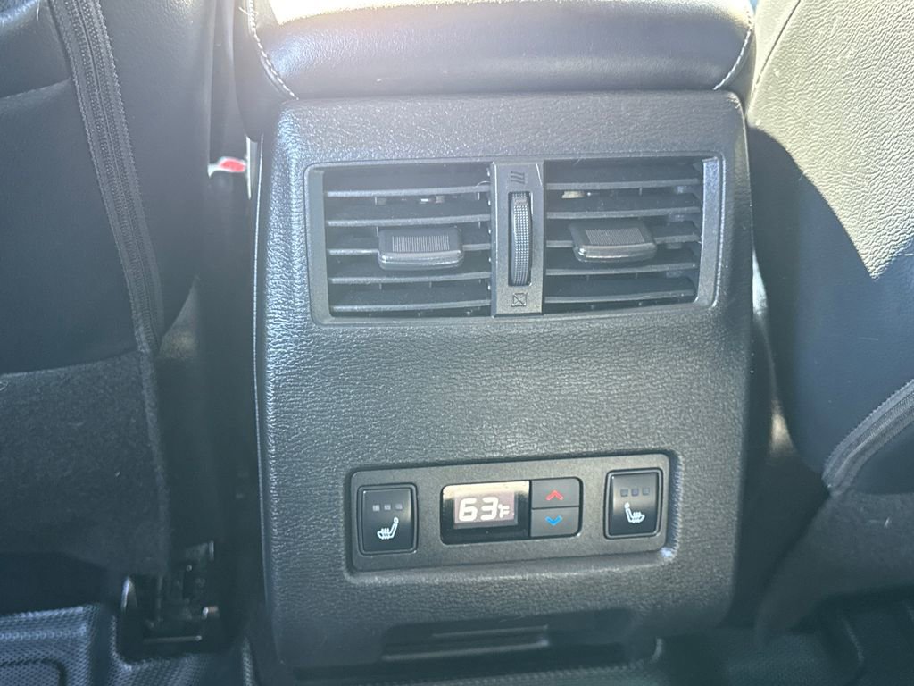 Used 2023 Mitsubishi Outlander SEL image 37