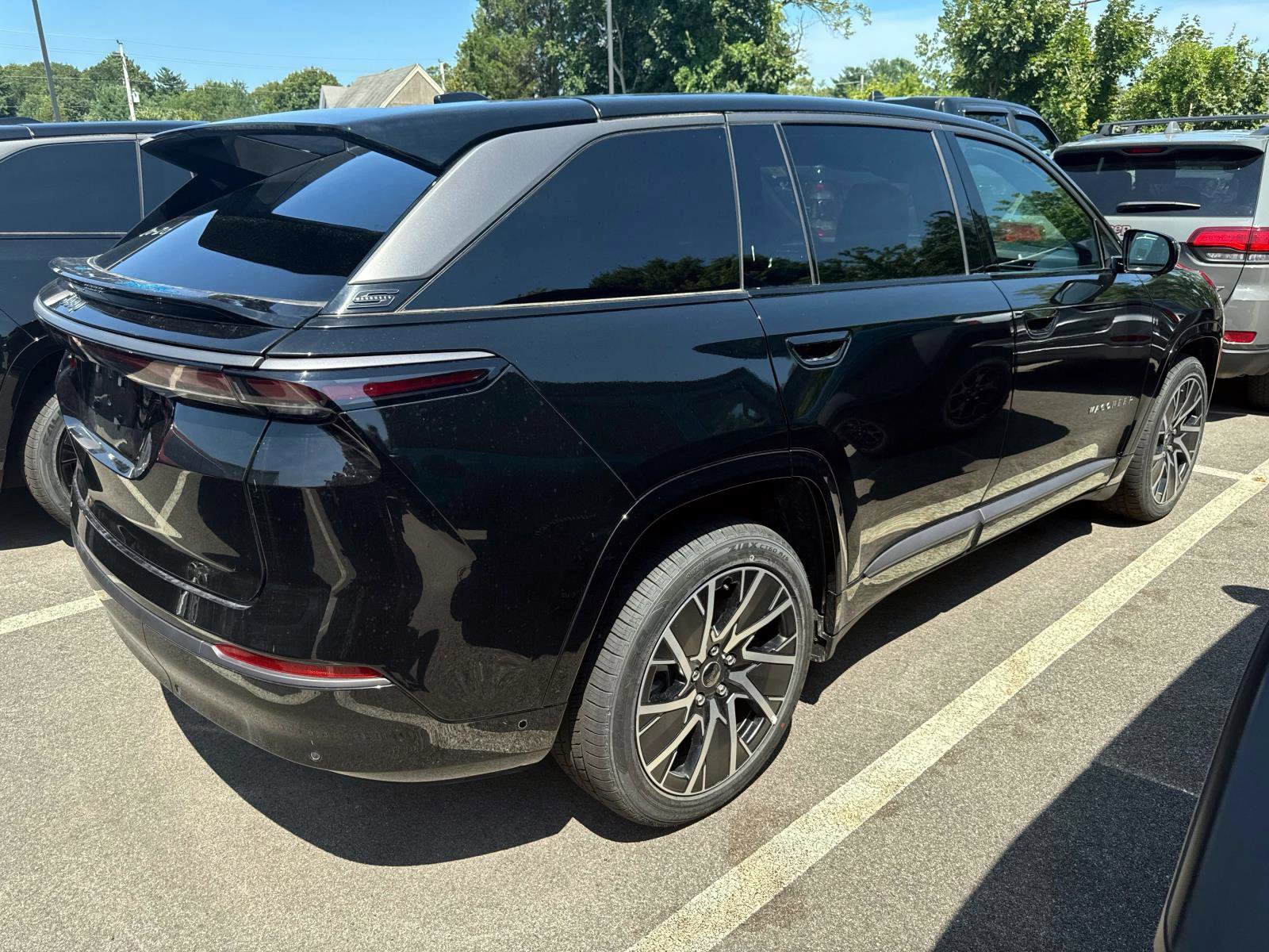 New 2025 Jeep Wagoneer S Limited image 2