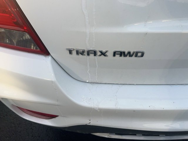 Used 2017 Chevrolet Trax LT w/ LT Convenience Package image 3