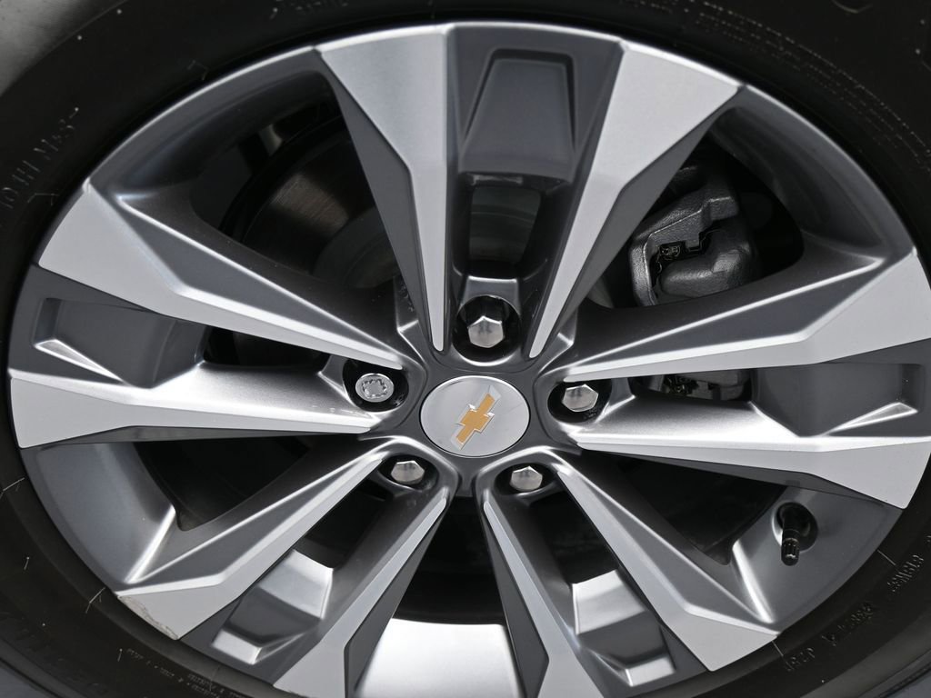 Used 2025 Chevrolet Equinox LT image 40