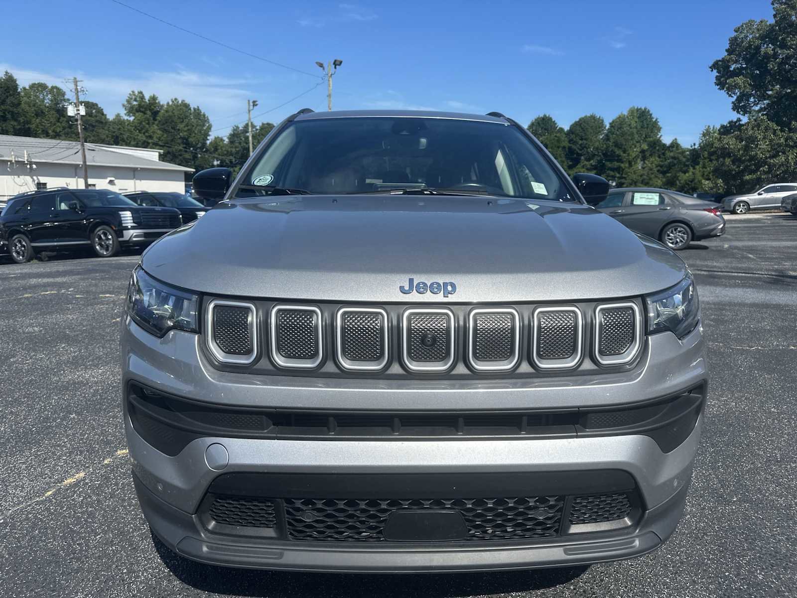 Used 2022 Jeep Compass Latitude w/ Sun and Sound Group image 3