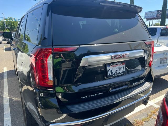Used 2021 GMC Yukon Denali w/ Denali Premium Package AWD/4WD image 13