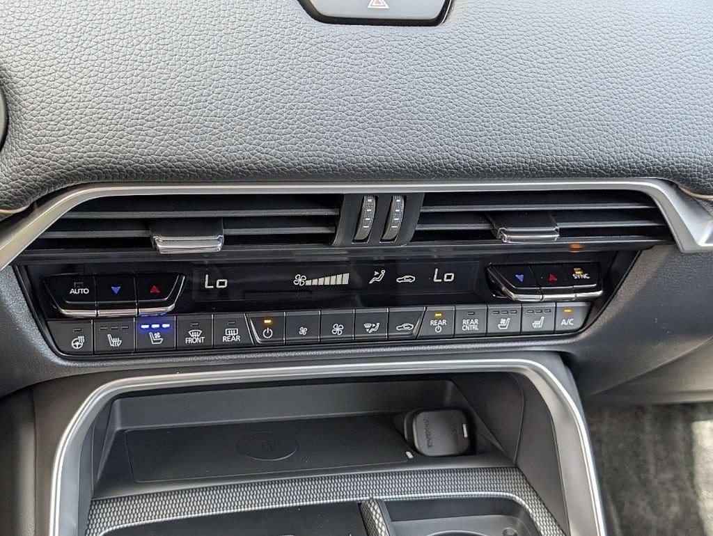 New 2026 MAZDA CX-90 Plug-In Hybrid w/Premium Sport AWD/4WD image 31