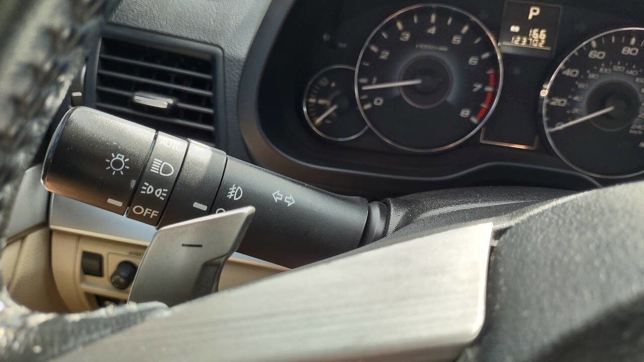 Used 2010 Subaru Outback 2.5i Premium w/ Popular Equipment Group 1B image 18