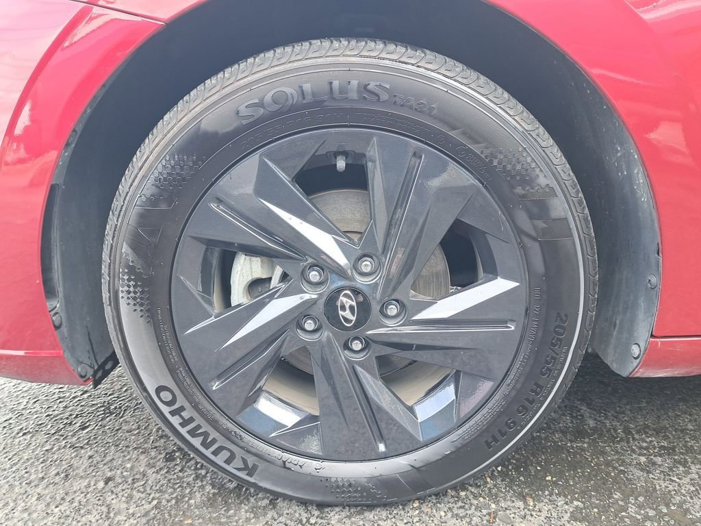 Used 2023 Hyundai Elantra Blue image 29