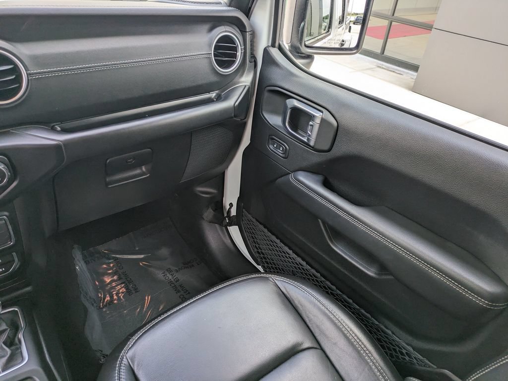 Used 2020 Jeep Gladiator Overland AWD/4WD image 13