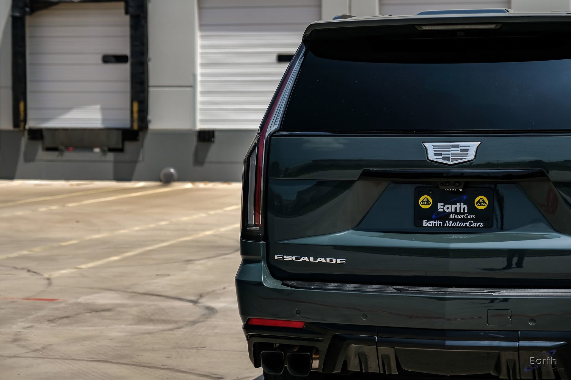 Used 2025 Cadillac Escalade V AWD/4WD image 13