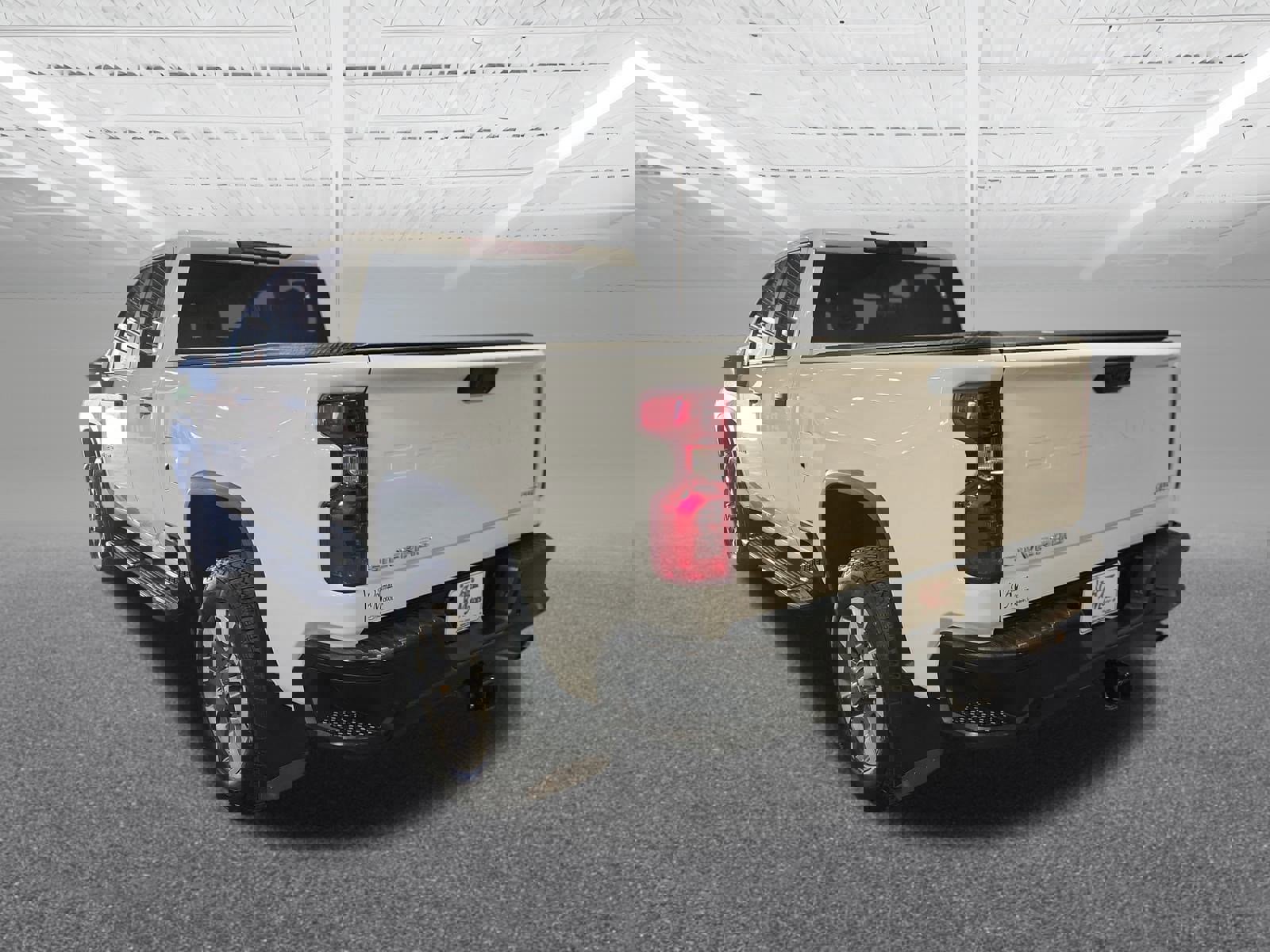 Used 2024 Chevrolet Silverado 2500 Custom w/ Custom Convenience Package image 8