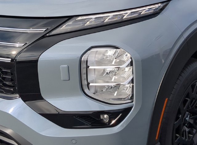 New 2026 Mitsubishi Outlander AWD image 10
