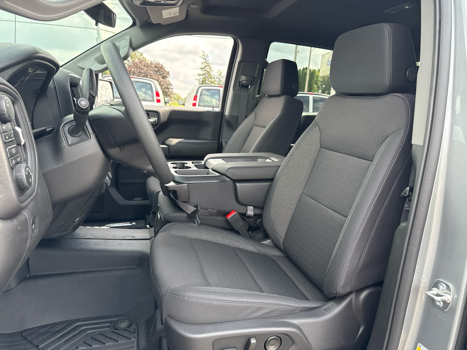 New 2026 Chevrolet Silverado 1500 Custom Trail Boss w/ Turbomax Blackout Package AWD/4WD image 9