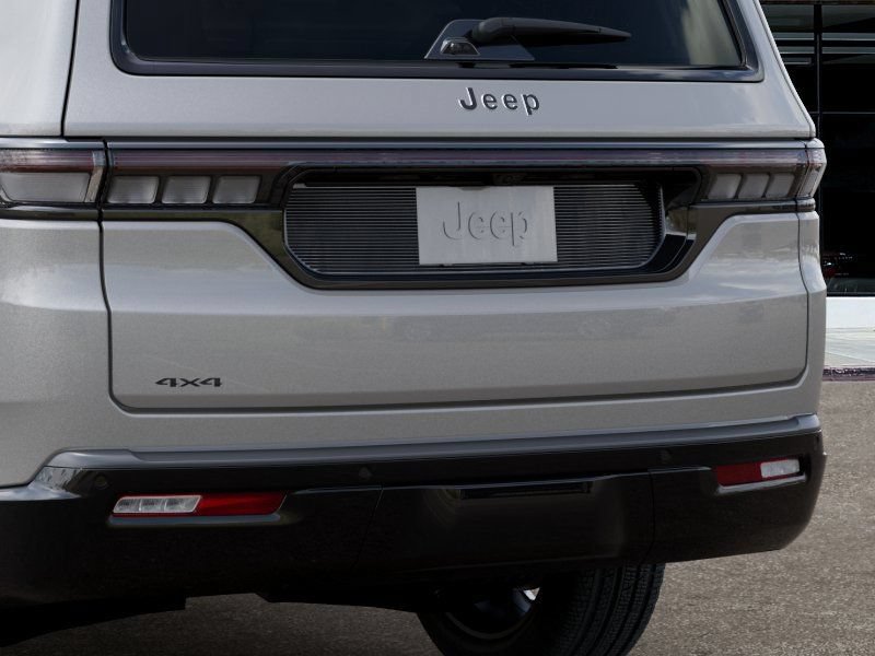 New 2026 Jeep Grand Wagoneer Summit AWD/4WD image 13