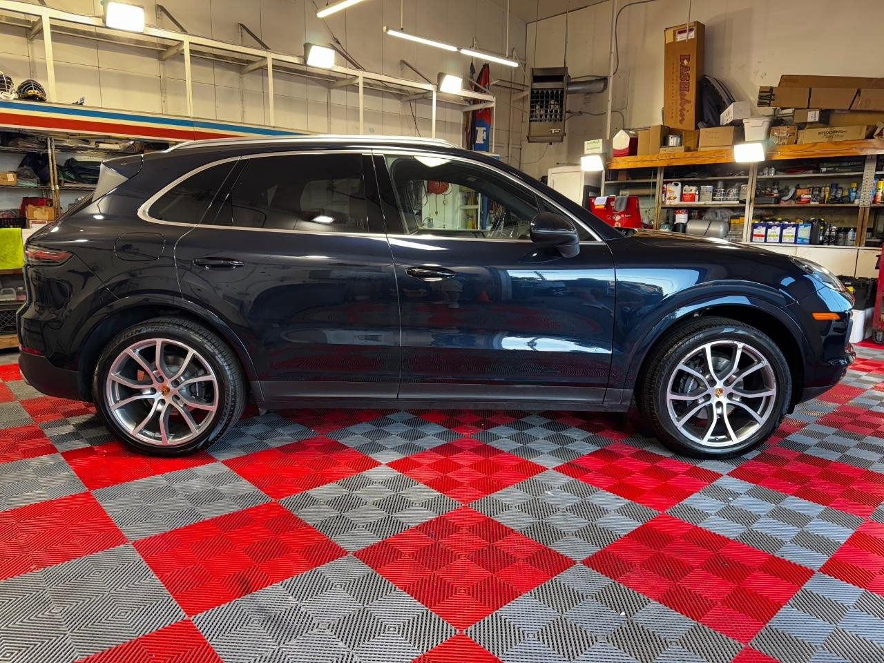 Used 2019 Porsche Cayenne AWD image 8