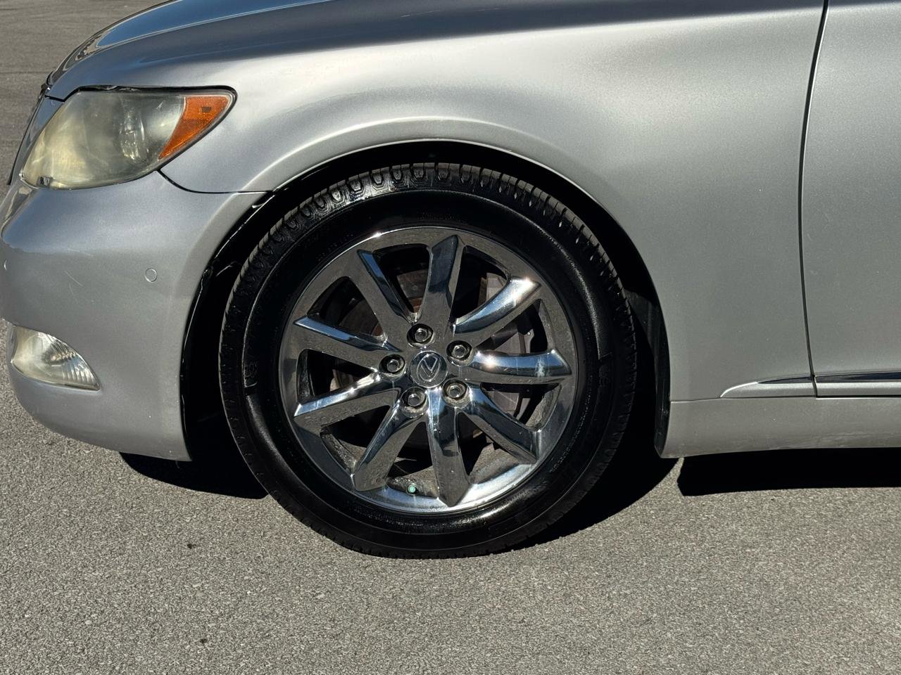 Used 2007 Lexus LS 460 RWD image 8