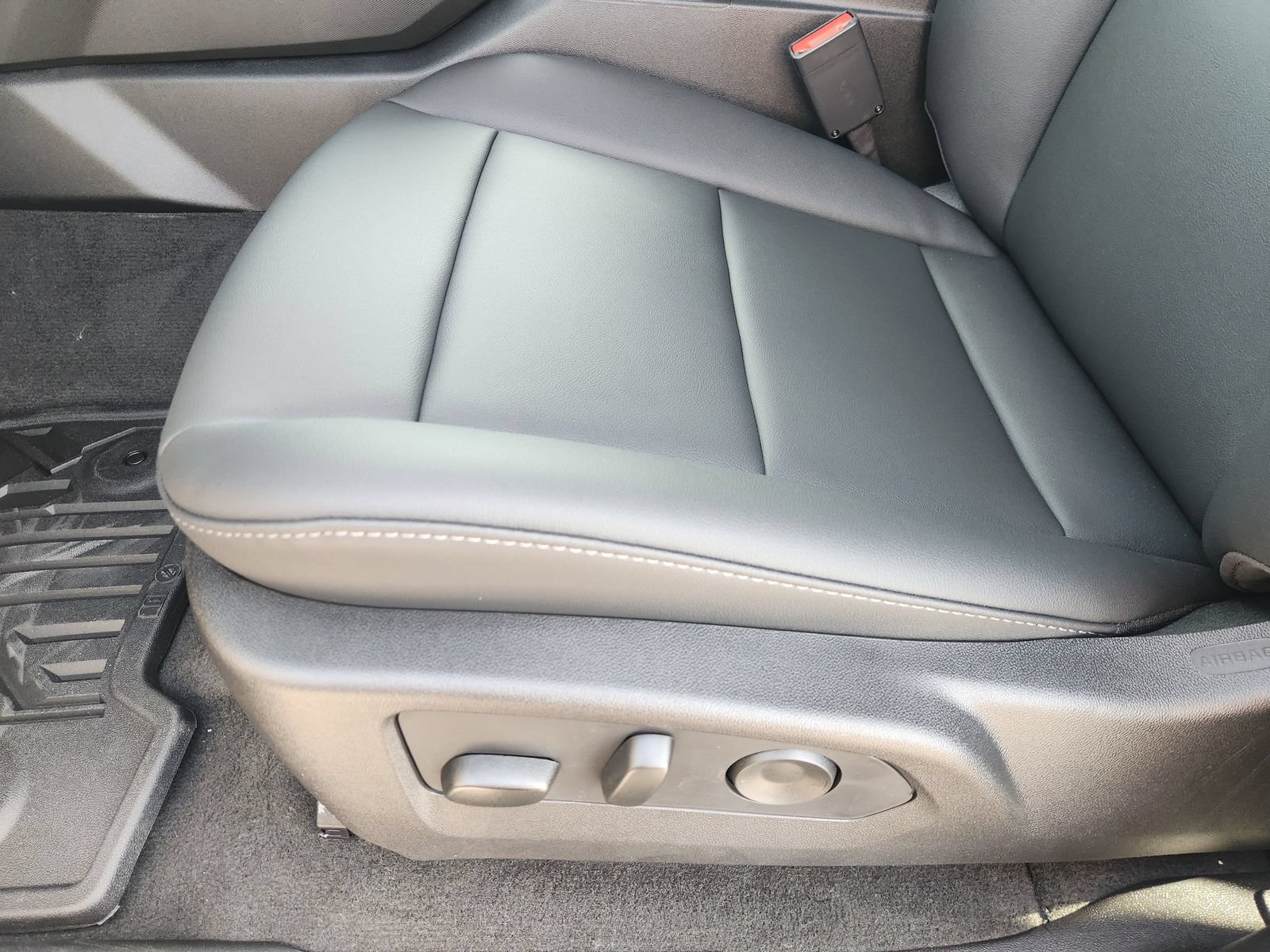 New 2026 GMC Canyon Elevation w/ Convenience Package RWD image 29