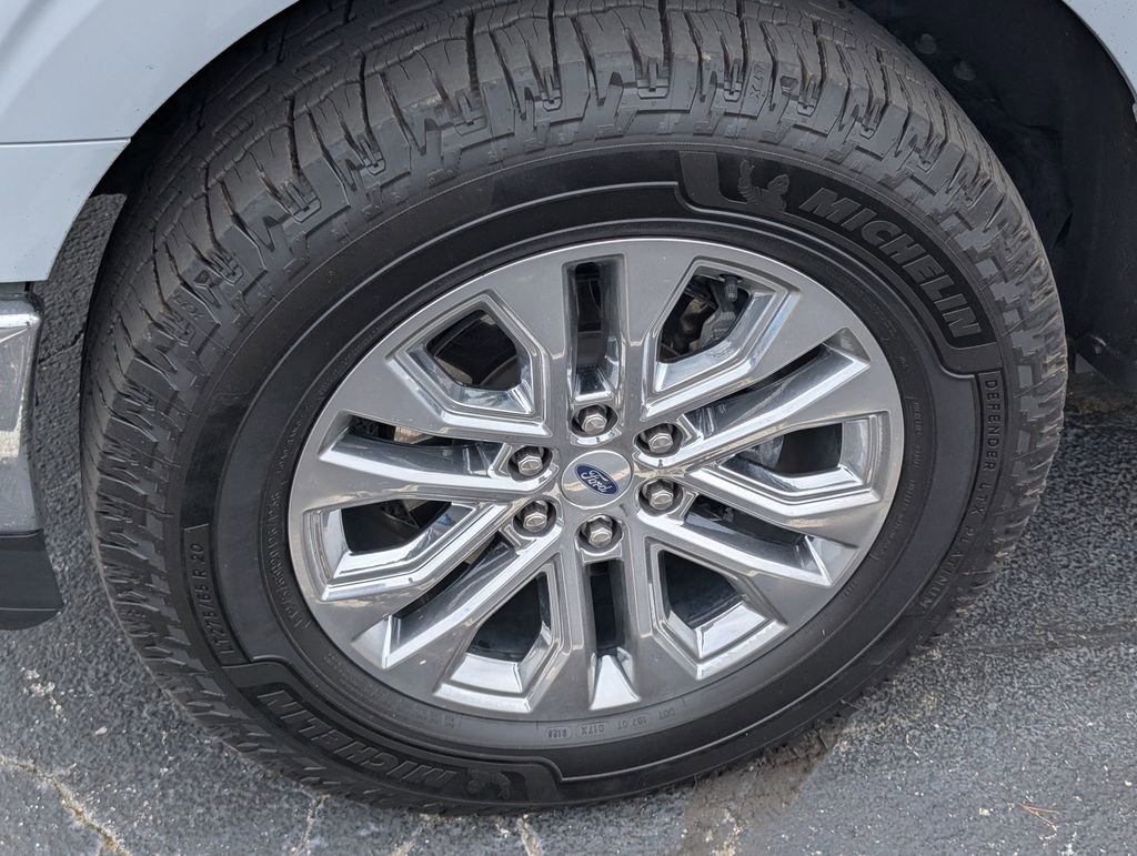 Used 2025 Ford F150 Lariat w/ Equipment Group 501A Mid AWD/4WD image 10