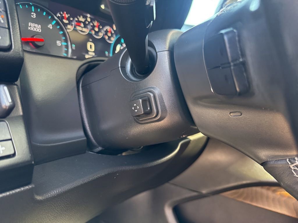 Used 2020 GMC Yukon Denali w/ Open Road Package image 22