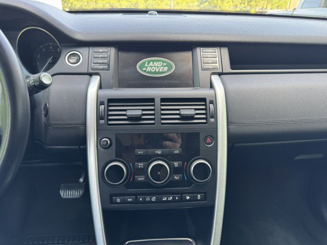 Used 2018 Land Rover Discovery Sport SE AWD/4WD image 31
