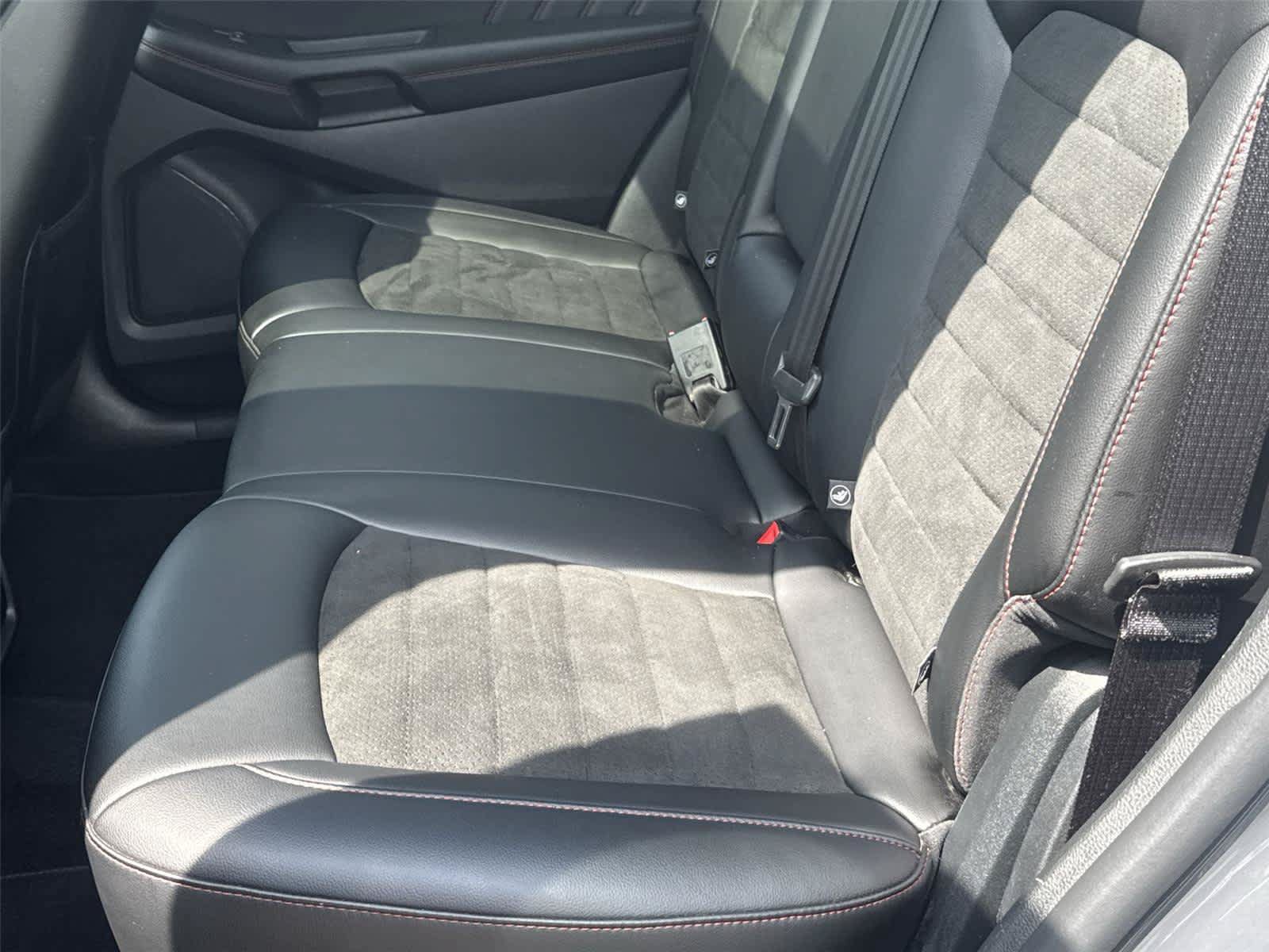 Used 2021 Ford Edge ST-Line AWD/4WD image 15