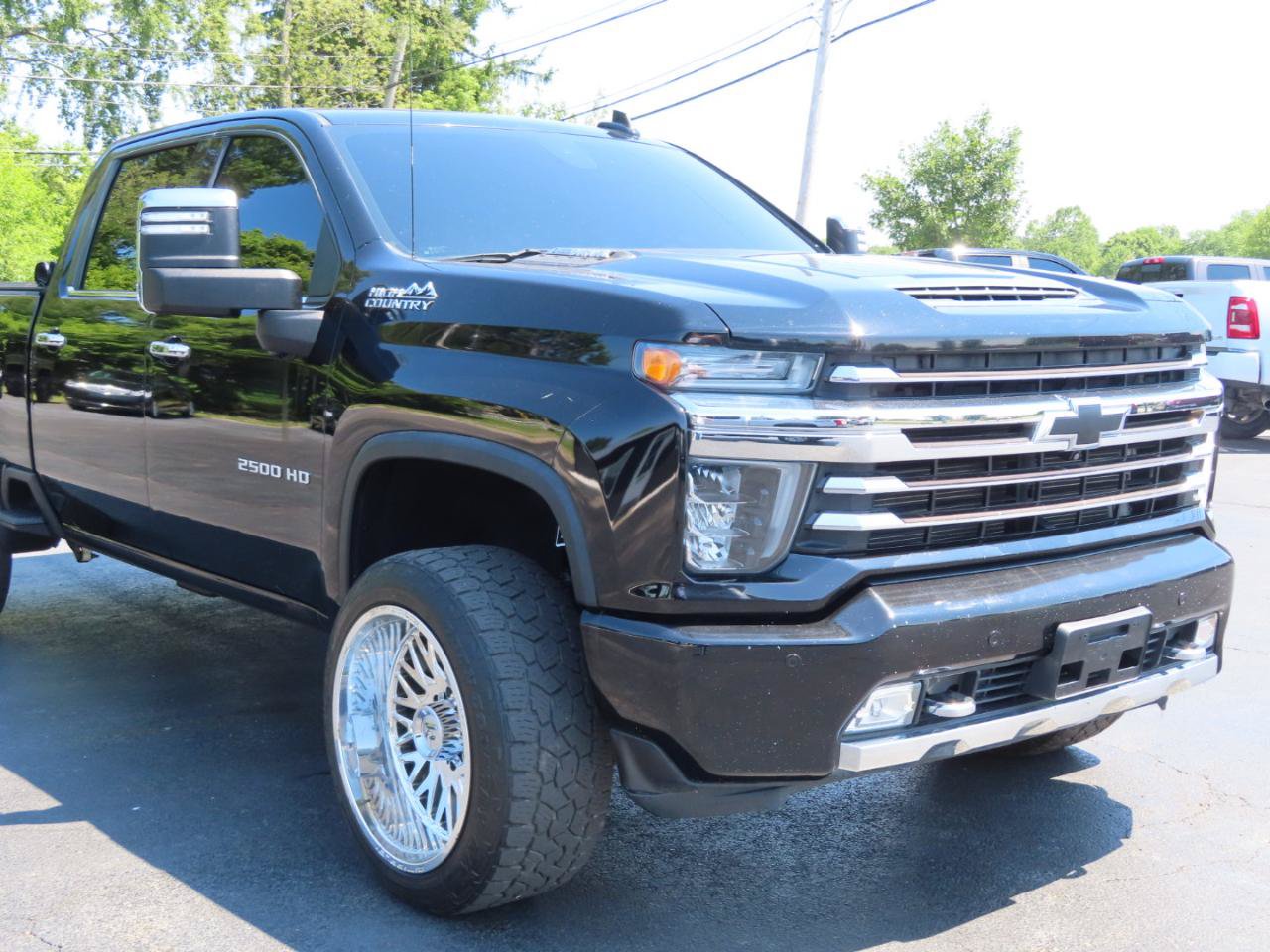 Used 2020 Chevrolet Silverado 2500 High Country w/ Z71 Off-Road Package AWD/4WD image 25