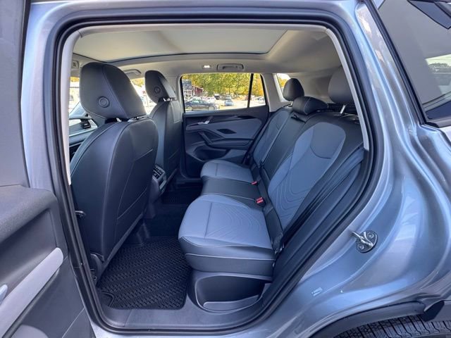 New 2026 Volkswagen Tiguan SE AWD/4WD image 9