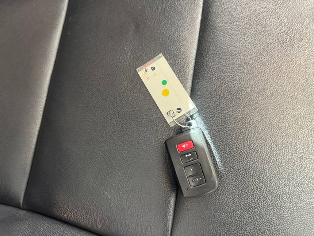 Used 2019 Toyota Corolla L image 27