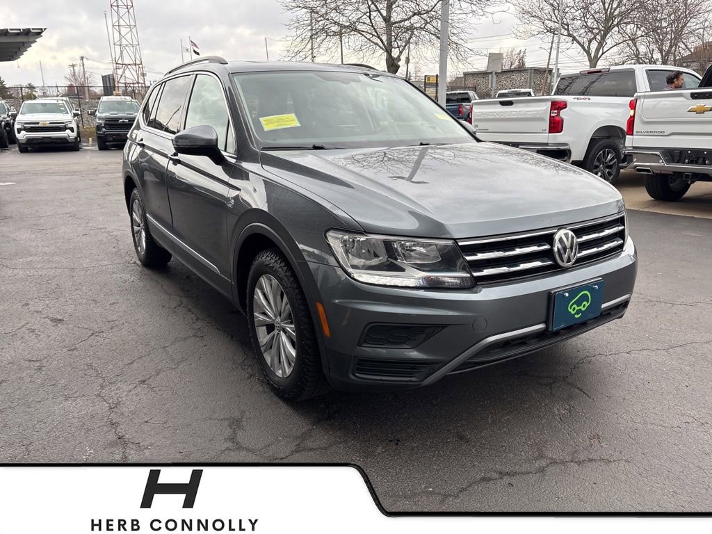 Used 2018 Volkswagen Tiguan SE w/ Panoramic Sunroof Package
