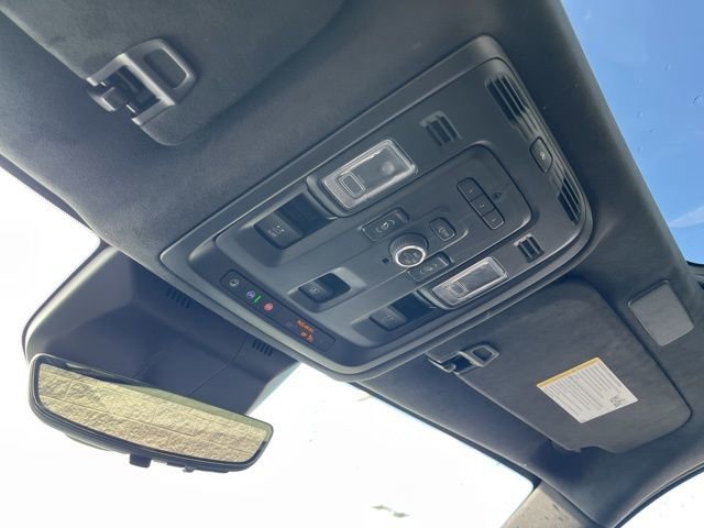 Used 2024 Cadillac Escalade Sport Platinum w/ LPO, ONYX Package image 20