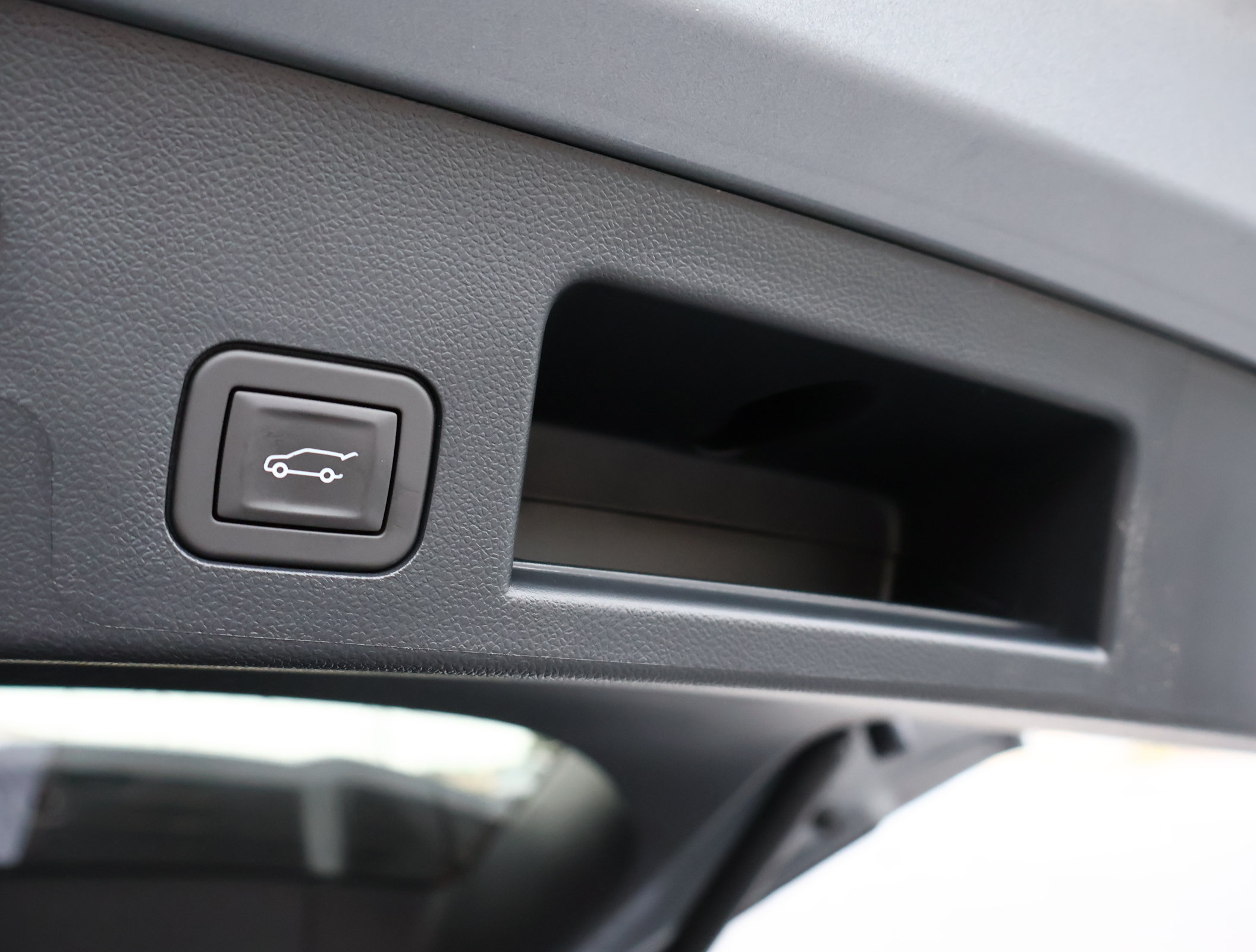 New 2027 Chevrolet Equinox RS w/ Safety and Technology Package FWD image 23