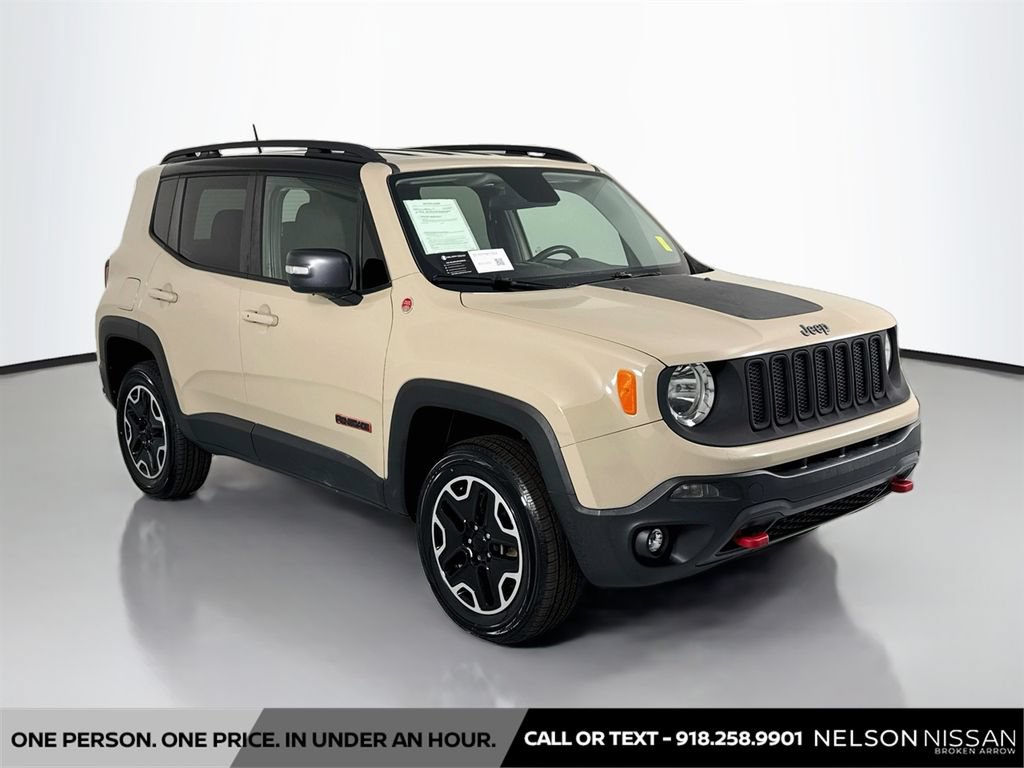 Used 2016 Jeep Renegade Trailhawk AWD/4WD image 3