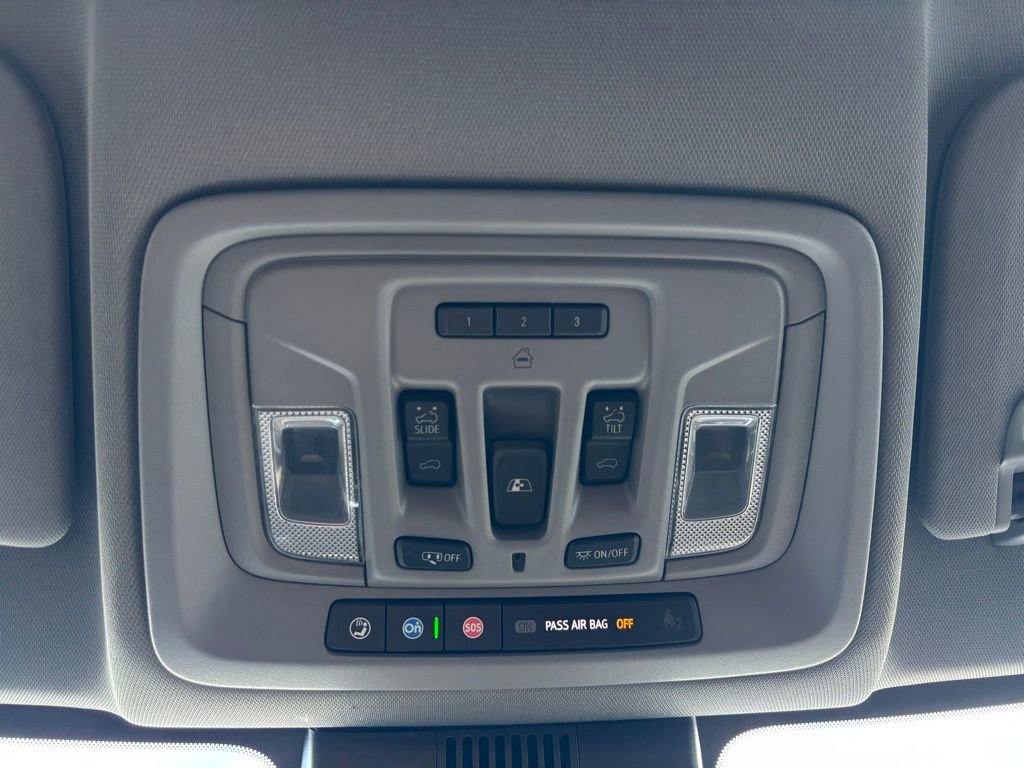 Used 2024 GMC Sierra 3500 Denali w/ Technology Package image 23