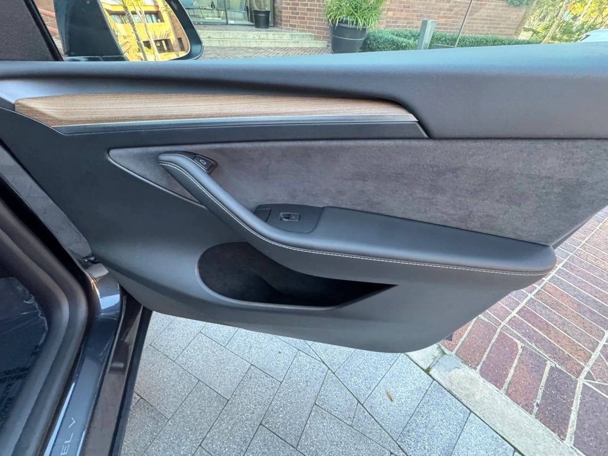 Used 2023 Tesla Model Y Long Range AWD/4WD image 28