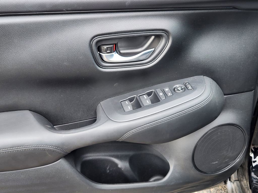 Certified 2025 Honda HR-V LX image 14