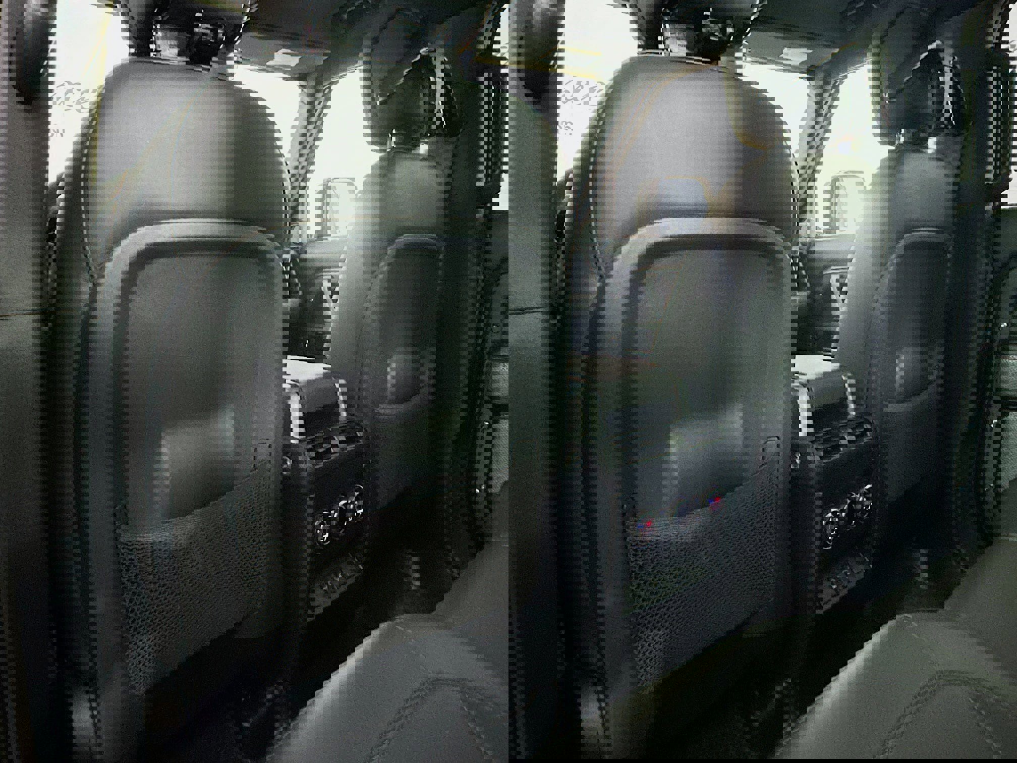 Used 2024 Land Rover Defender 110 Carpathian Edition image 24