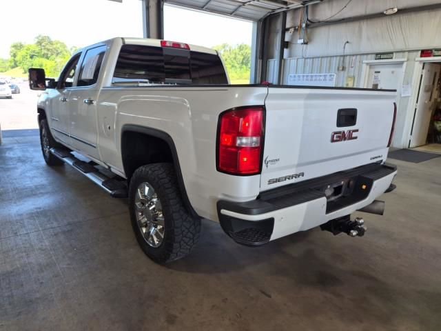 Used 2019 GMC Sierra 2500 Denali w/ Duramax Plus Package AWD/4WD image 4