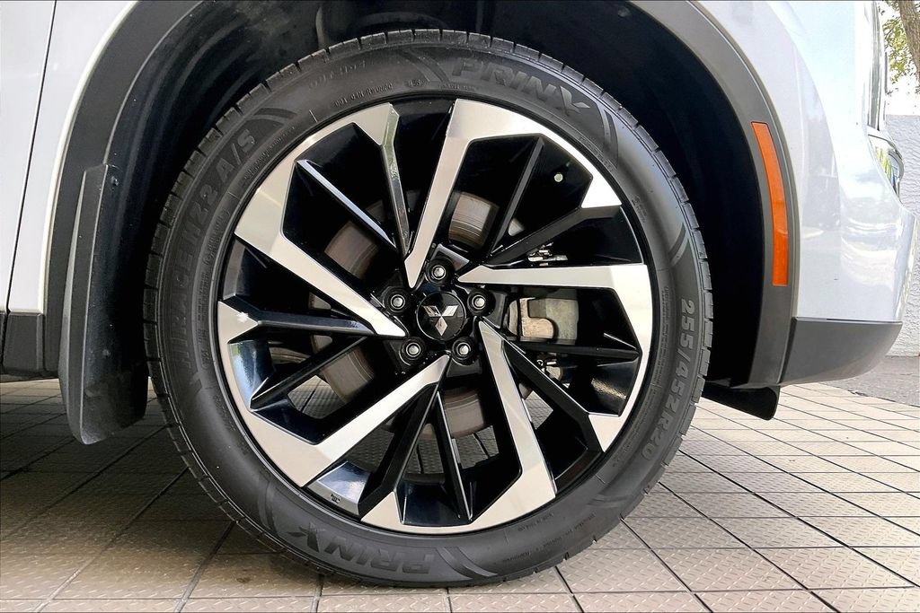 Used 2024 Mitsubishi Outlander SE AWD/4WD image 34