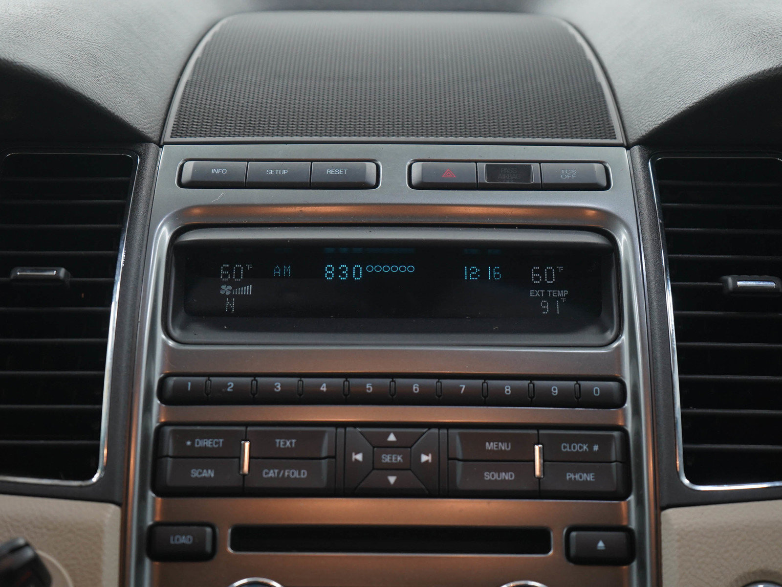 Used 2012 Ford Taurus Limited FWD image 17