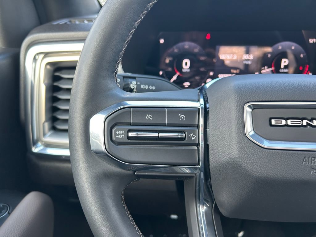 Used 2023 GMC Canyon Denali AWD/4WD image 15