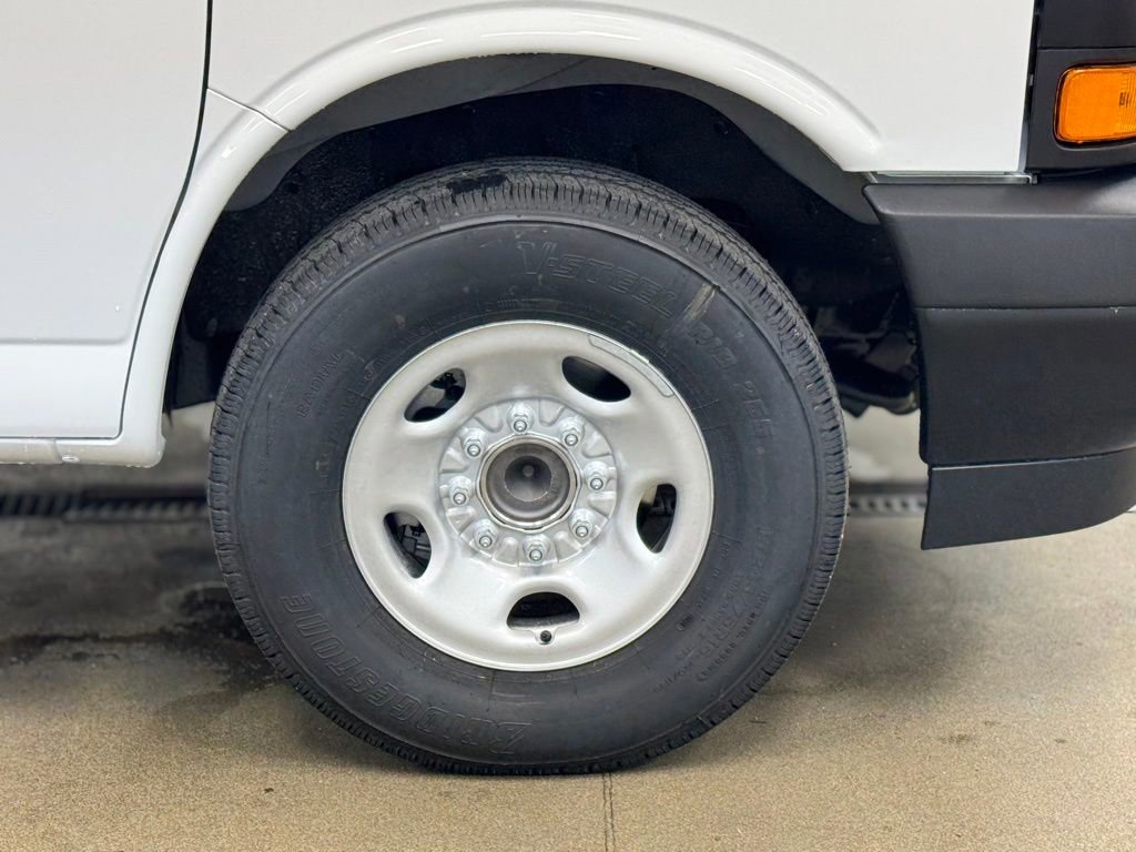 New 2026 Chevrolet Express 2500 RWD image 4