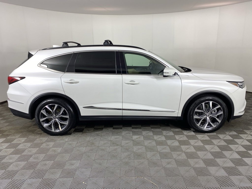 Used 2022 Acura MDX SH-AWD w/ Technology Package image 3