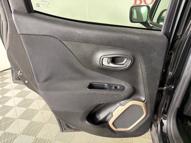Used 2016 Jeep Renegade Sport w/ Power & Air Group FWD image 30