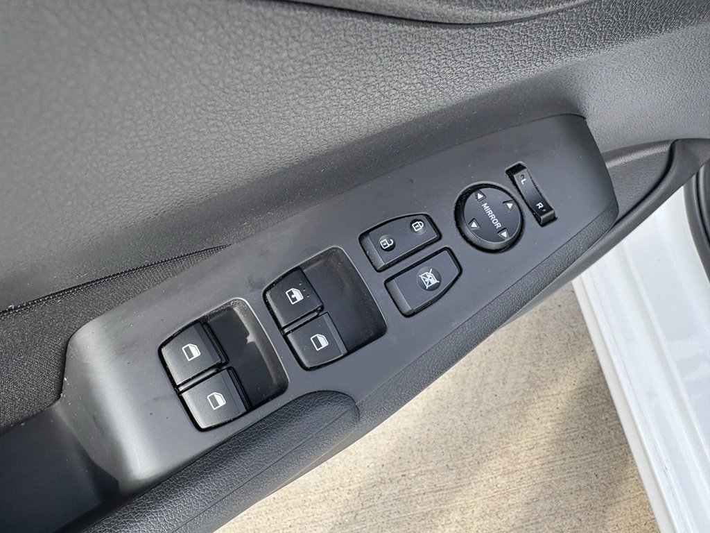 Used 2022 Hyundai Accent SE image 12