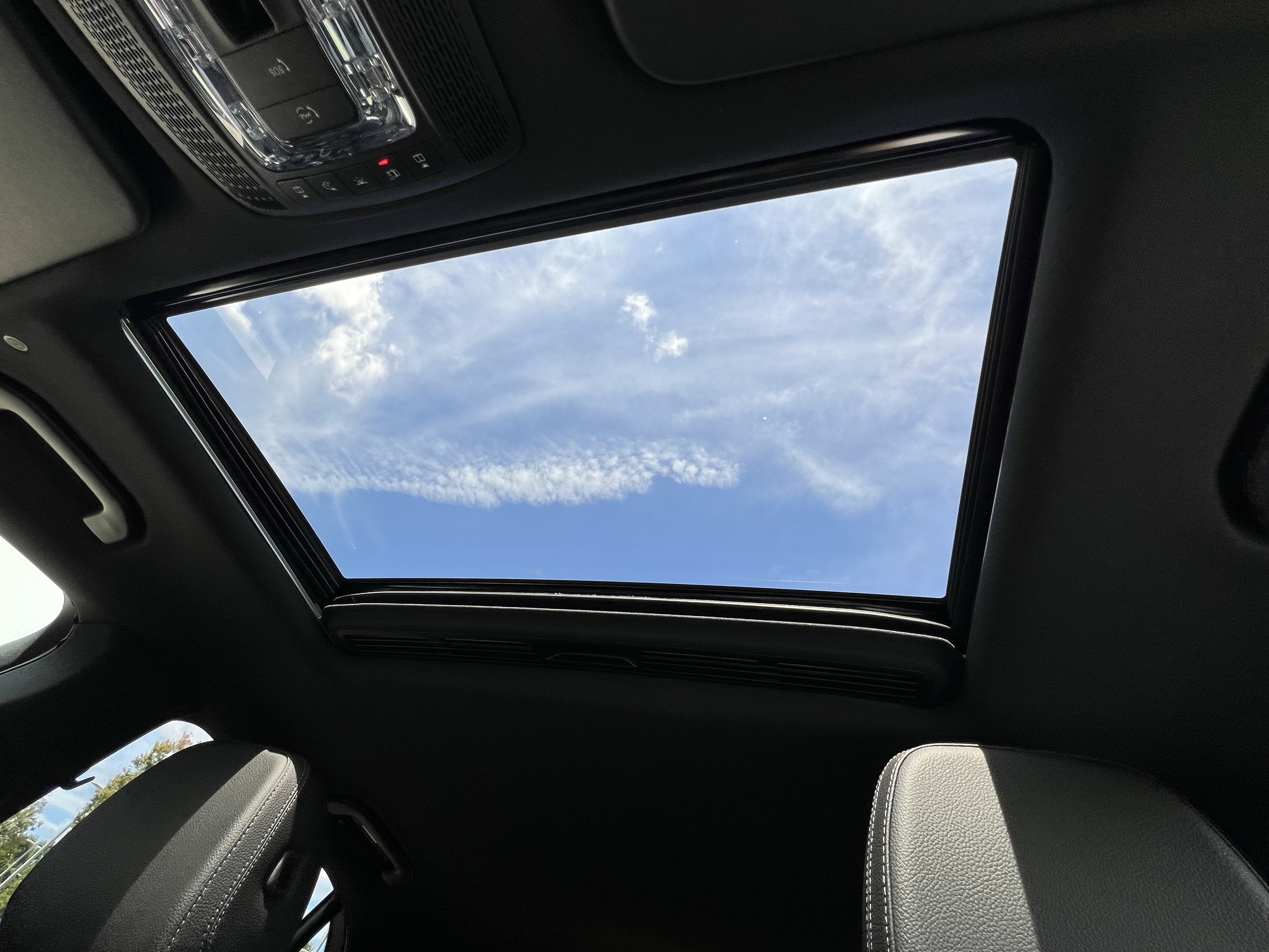 Certified 2023 Mercedes-Benz GLE 350 w/ Premium Package image 28