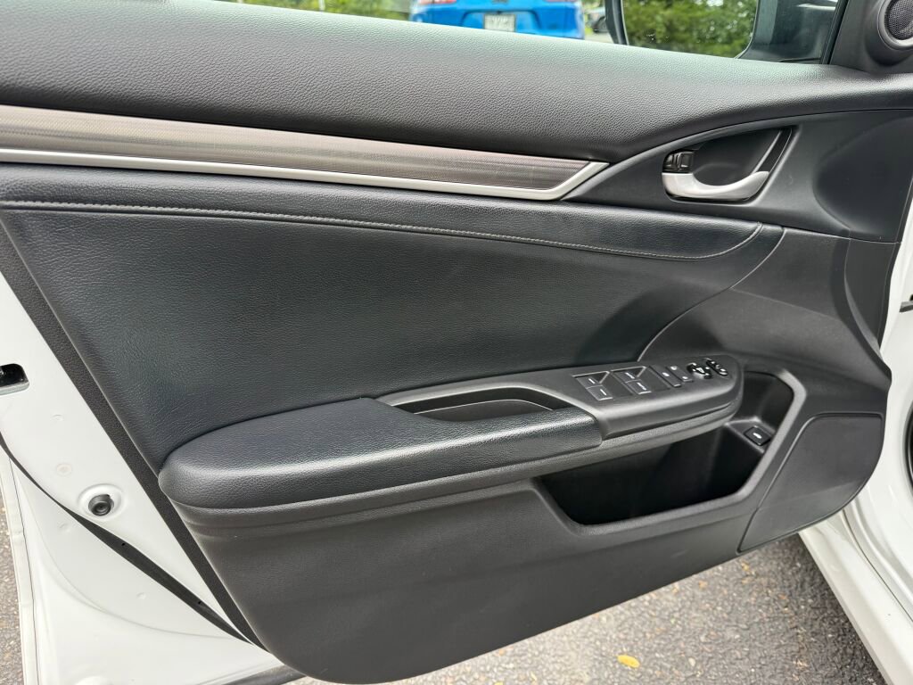 Used 2020 Honda Civic EX-L image 9