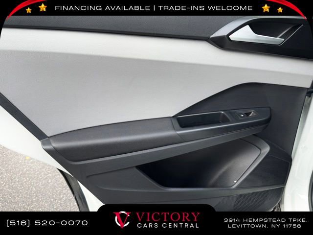 Used 2023 Volkswagen Taos SE image 14