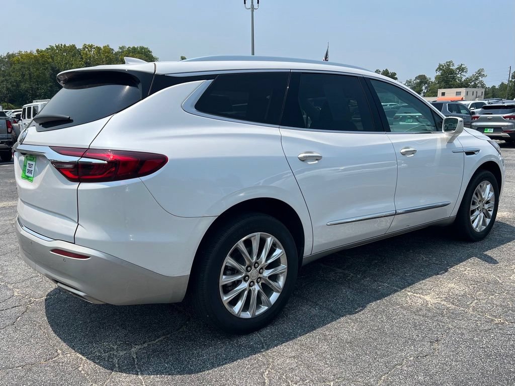 Used 2020 Buick Enclave Essence w/ Sound and Sites Package FWD image 3